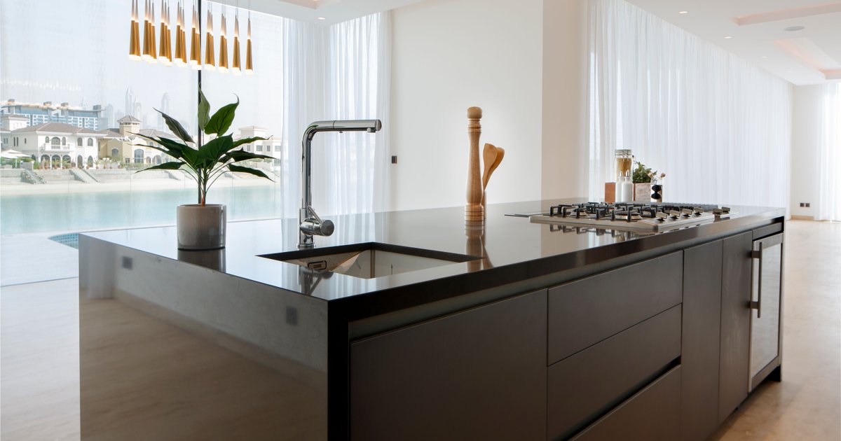 SnaideroCucine's tweet photo. #IdeasAndProjects 
With its captivating dark colours, Way perfectly fits into these large spaces and lends them great emphasis. @SnaideroUAE https://t.co/DVBQcP1B4V #dreamhome https://t.co/wuDRLeHeoc
