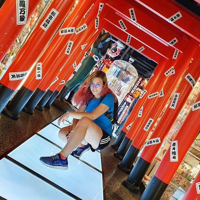 lauryDIY's tweet photo. Me encantaría VIVIR en JAPON!! Qué es lo que más os gusta de este país? 🤔👇 #japon #japan #otaku #manga #anime #otakugirl #nakano #akihabara #nakanobroadway #pinkhair #mandarake https://t.co/9BDt4VOIfj https://t.co/aLlxc6V1RD