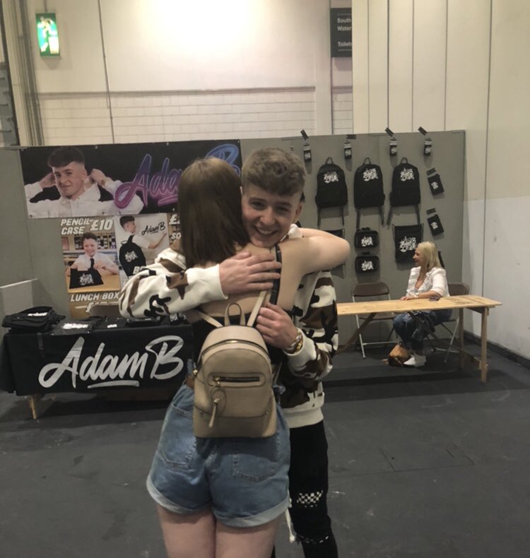 hollylovellx's tweet photo. honestly @Adam_byt is one of the sweetest people I think I’ve ever met. He’s so nice to literally everyone he meets and makes his fans feel genuinely loved compared to some people that will barely even want to hug or talk to you. Thank you❤️ https://t.co/sy4TuftNQ5