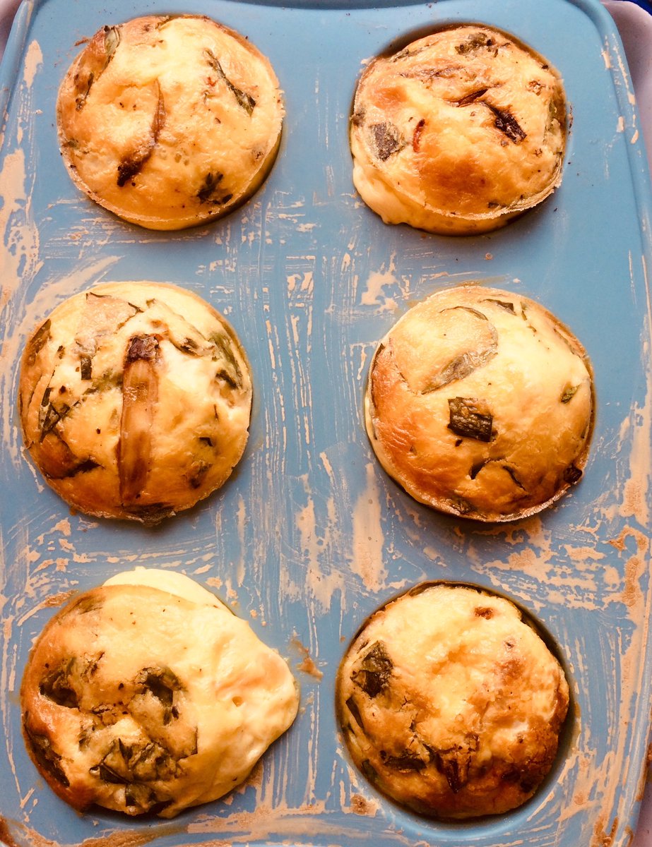 Mookinoodles's tweet photo. Crustless mini quiches. Ham, feta, roasted cherry tomatoes and balsamic roast onion flavor.😋 https://t.co/AEB5hh8j3n