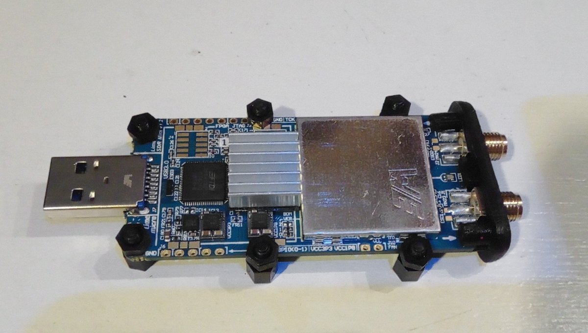 f5uii's tweet image. My first endurance tests of my portable and QRP #QO100 fullduplex station : 12V battery
#SDRConsole + #LimeSDR + CN0417 + Wifi-AB007 + DC5GY patch + Camping dish 30cm 
Receiving with WebSDR for moment.

Tomorrow a real portable location test.
Thanks Thierry @F4EGG for report