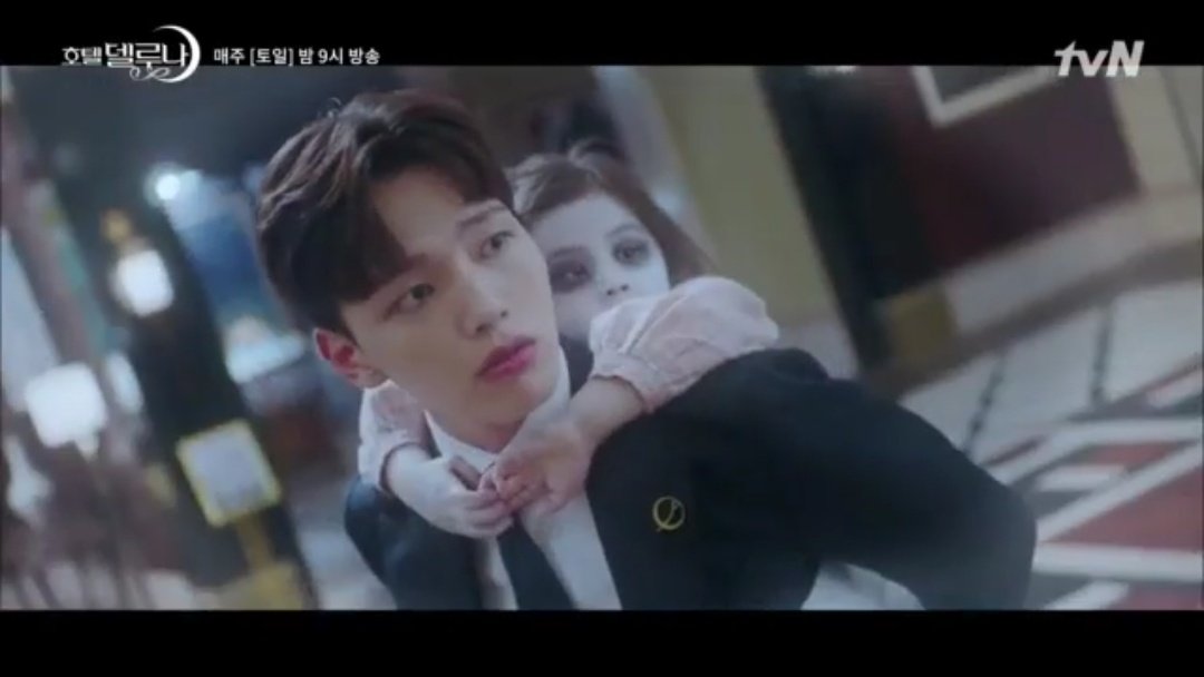 teamkdramas's tweet photo. When you miss someone that you begin to see them everywhere around you...

#HoteldelLuna https://t.co/103TiHozIb