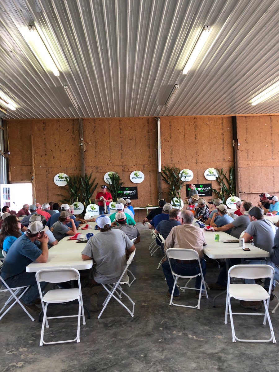 Channel_MO's tweet photo. Great turnout for Seedsman Scott Gibbs field day in southeastern Missouri. Got to hear an agronomy discussion and learn about Channel’s corn and soybean lineup from FSR @bootheeltim and agronomist @bjordag https://t.co/KVpORkEMHI