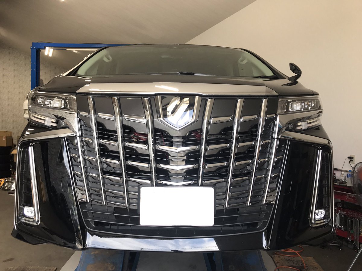 安藤さとし お盆休みのお知らせ 11日から16日までお盆休みとなります 本日はアルファードにシルクブレイズのスポイラー取り付け 整備などなど カッコよくなりました アルファード シルクブレイズ 車高調 エスティークラフト Stクラフト