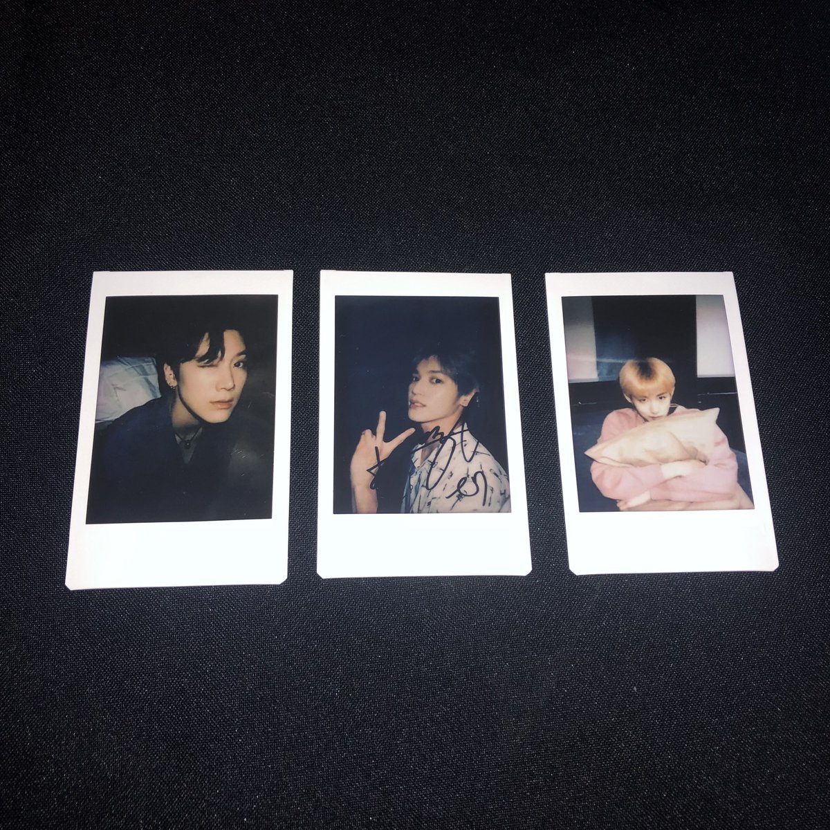 itspat03's tweet photo. unofficial merch:
✅Polaroids (instax film) - 70 each
✅Sparkling photocards - 20 each https://t.co/vKdlwmHO1r