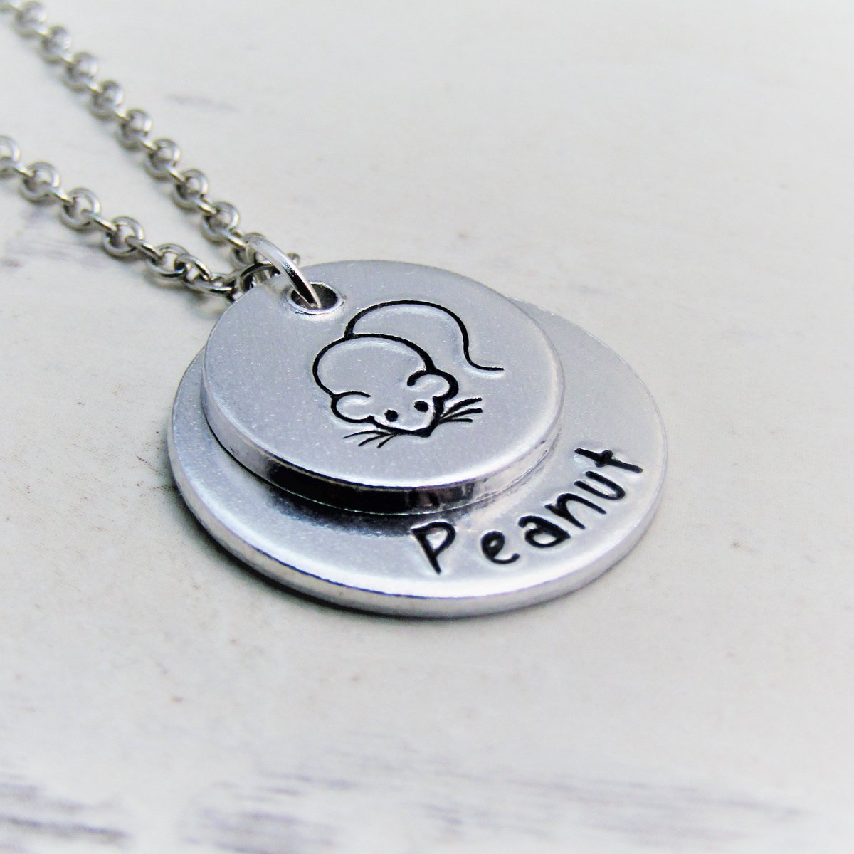 RogueBunnyUK's tweet photo. A beautiful memorial necklace to remember your pets! This is one of several available, personalise with a name or special date. https://t.co/3EncGLiZOc  #personalised gifts #mouse #petmice #memorial #memorialjewellery #handmadejewellery #handstamped #petmemorial #animallover https://t.co/LUMYiWS4sw