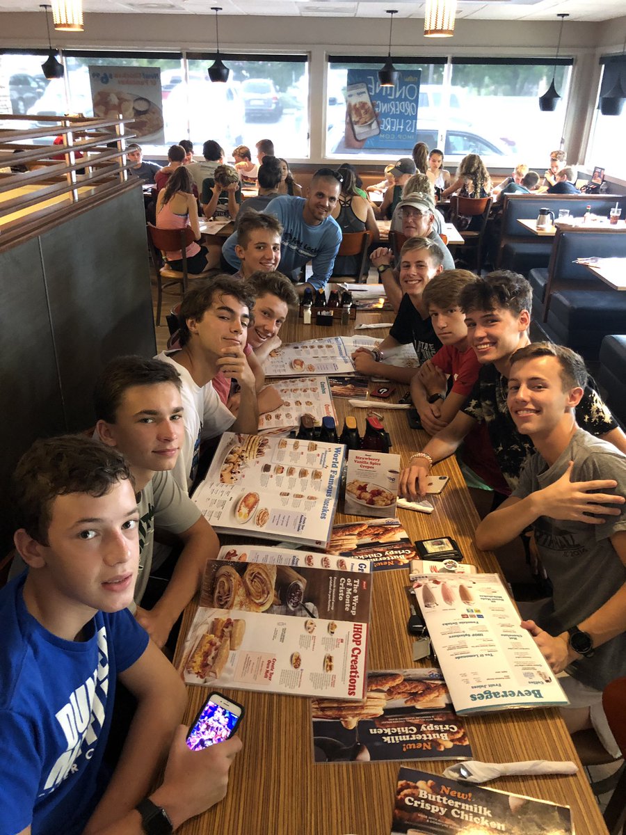 jamesnbennett's tweet photo. North Hall XC!! 2-mile time trial and breakfast at iHop to wrap up summer training. Now on to the car wash!!! 12-3 pm @ Mountain Valley Bank. Come support our team and get your car washed too 🏃🏼‍♂️🏃🏼‍♂️ #xc @nhhsprincipal https://t.co/AHxDRKWRdh