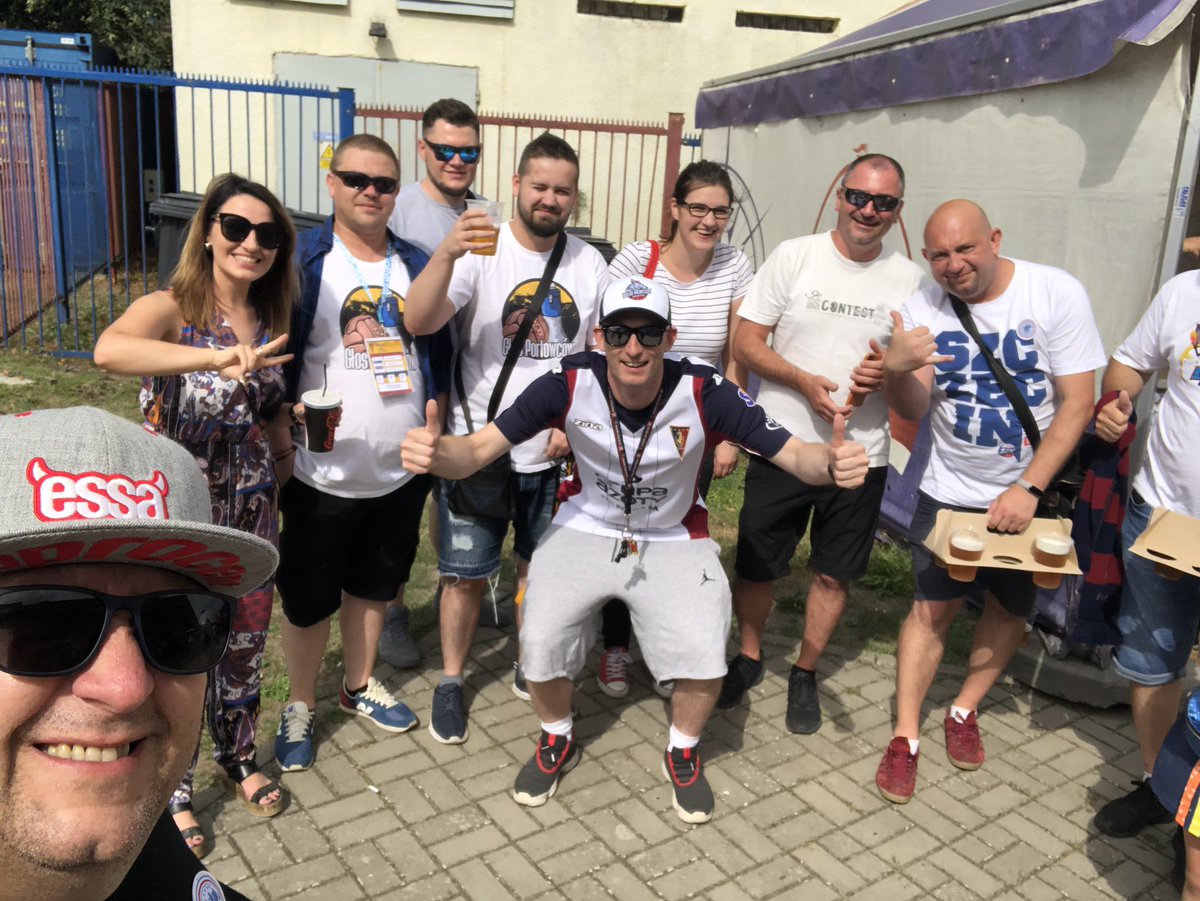 PatrycjuszNRD's tweet photo. #grupazasadniczoniepijaca Pozdrawia ! @PrawdziweStopro @glosportowcow @DumaPomorzaPl #POGWIS @PogonSzczecin https://t.co/wkWlKGWsdX
