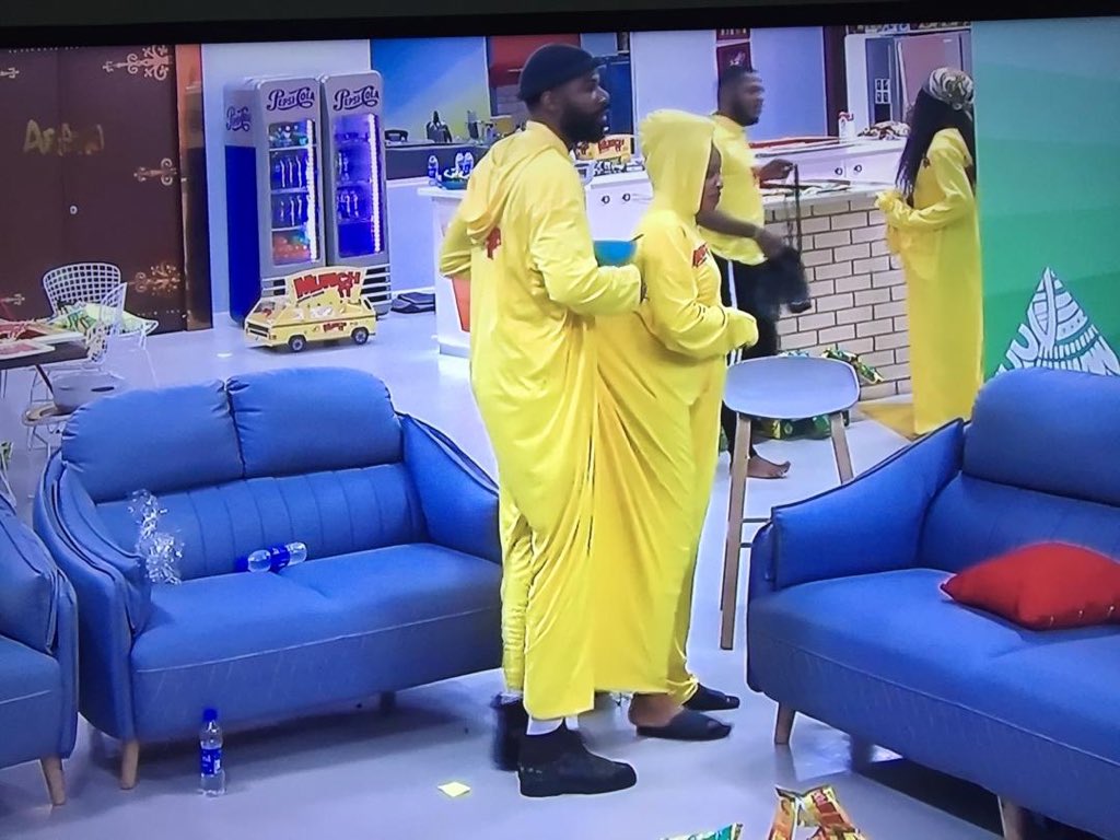MunchITNigeria's tweet photo. New task loading! #MunchITxBBN #MunchIt #Bbnaija #NonStopMunch #TeamKhaDee
#TeamMerike
#TeamJoeKye
#TeamSesther
#TeamVedoni
#TeamTalo
#TeamMikay
#TeamOmandy
#TeamDiodd https://t.co/EWi77Zh1iW