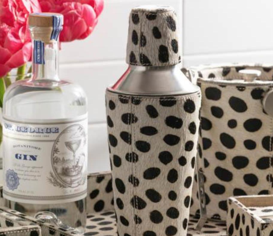 ClaytonGrayHome's tweet photo. The @pigeonandpoodle Bandar Dalmatian Cocktail Shaker features soft and luxurious hair-on-hide material in a quirky Dalmatian Print. Order yours today!

#CGH #design #interiordesign #homedesign #homedecor #furniture #luxe #luxuryfurniture #tampastyle #tampadecor #freeshipping https://t.co/nfwZ1Uyn6y
