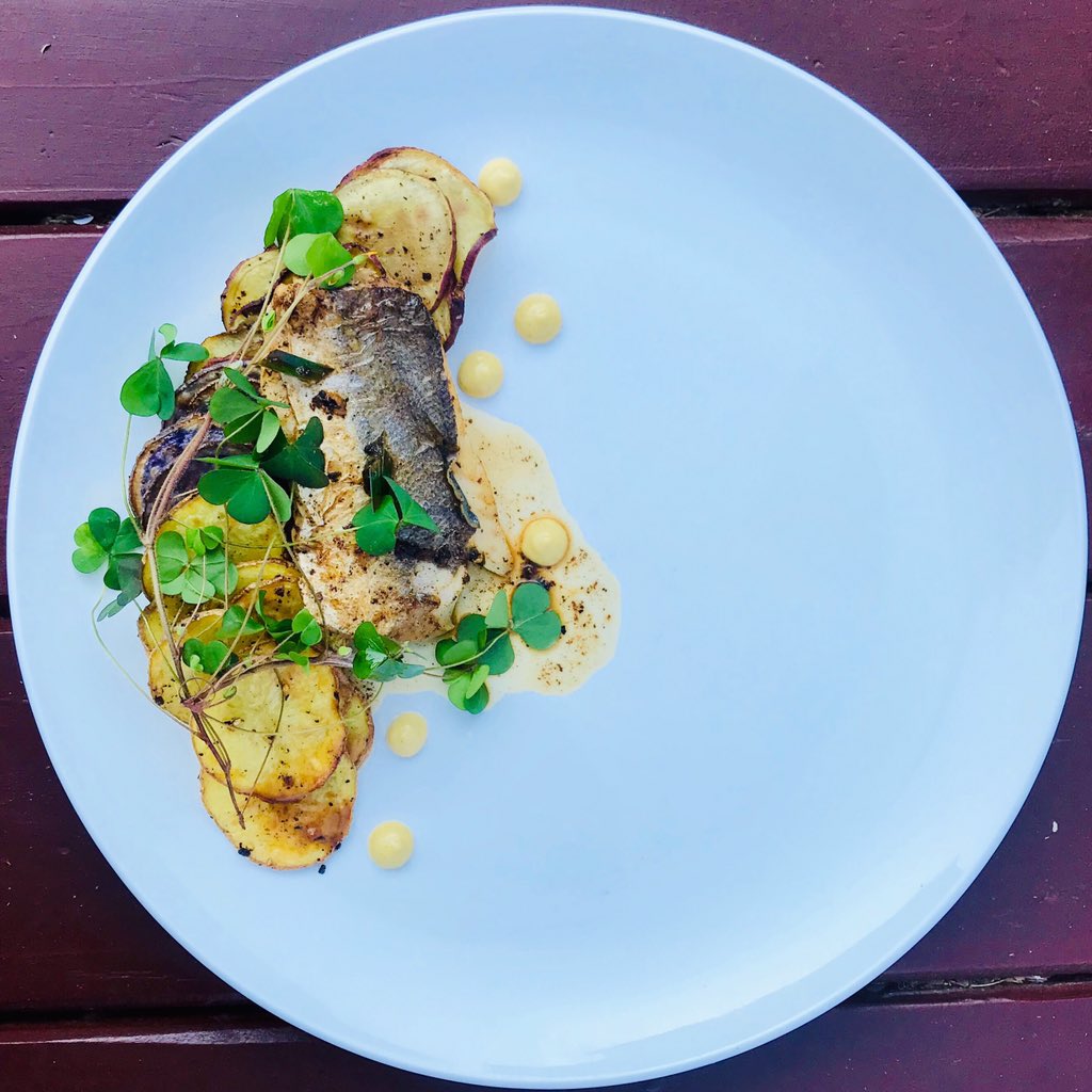 BlackOliveHouse's tweet photo. Fish and Chips with #WoodSorrel 😋😋😋 #BOHStudio | 🌸🌸🌸🌸| Welcome to the #BOHExperience 🌺🌺 BOOKINGS: Email: info@blackolivehouse.co.za
🌸Call: 0110267722
🌸Whatsapp: 0739982792
🌸https://t.co/GWfaCM3c9b https://t.co/vY8QIQyjo8