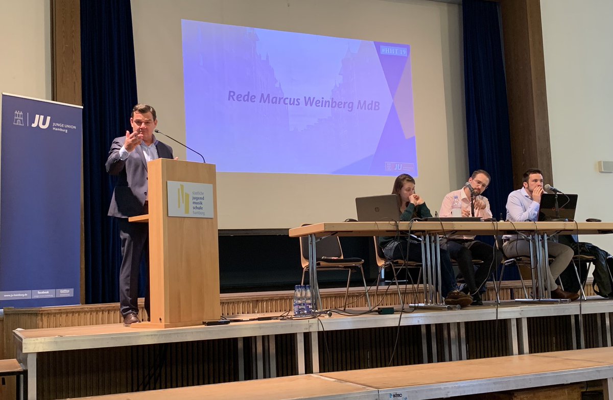 CarstenOvens's tweet photo. Deutlich höhere Investitionen in Wissenschaft & Forschung: +3,5% muss da drin sein, fordert @MarcusWeinberg beim #HHT19. Recht hat er! #hhbue https://t.co/2fFNETImvh