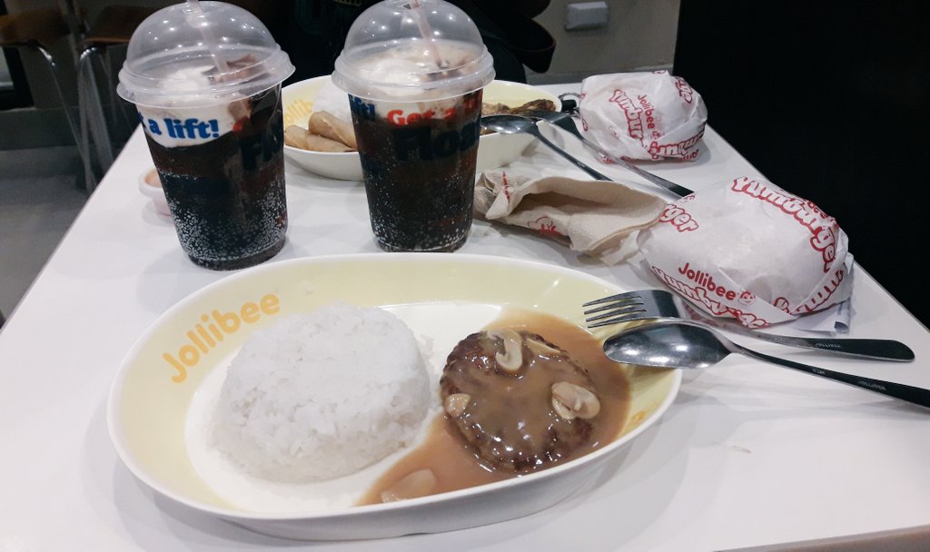 rx____e's tweet photo. With someone ๐ yieeeee
#Satdate๐ https://t.co/8JldkGYv6f
