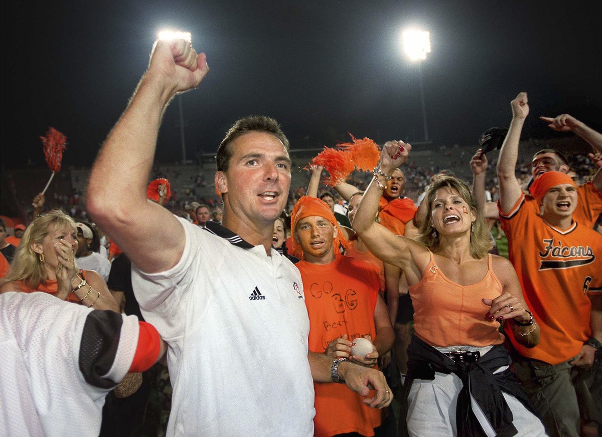 BG_Football's tweet photo. Thrilled to have Coach Urban Meyer back at Bowling Green to speak to the team this morning. We are proud to be the launching spot for his head coaching career. 

#RelentlessEffort // #AyZiggy https://t.co/omOZO5Gt5Y