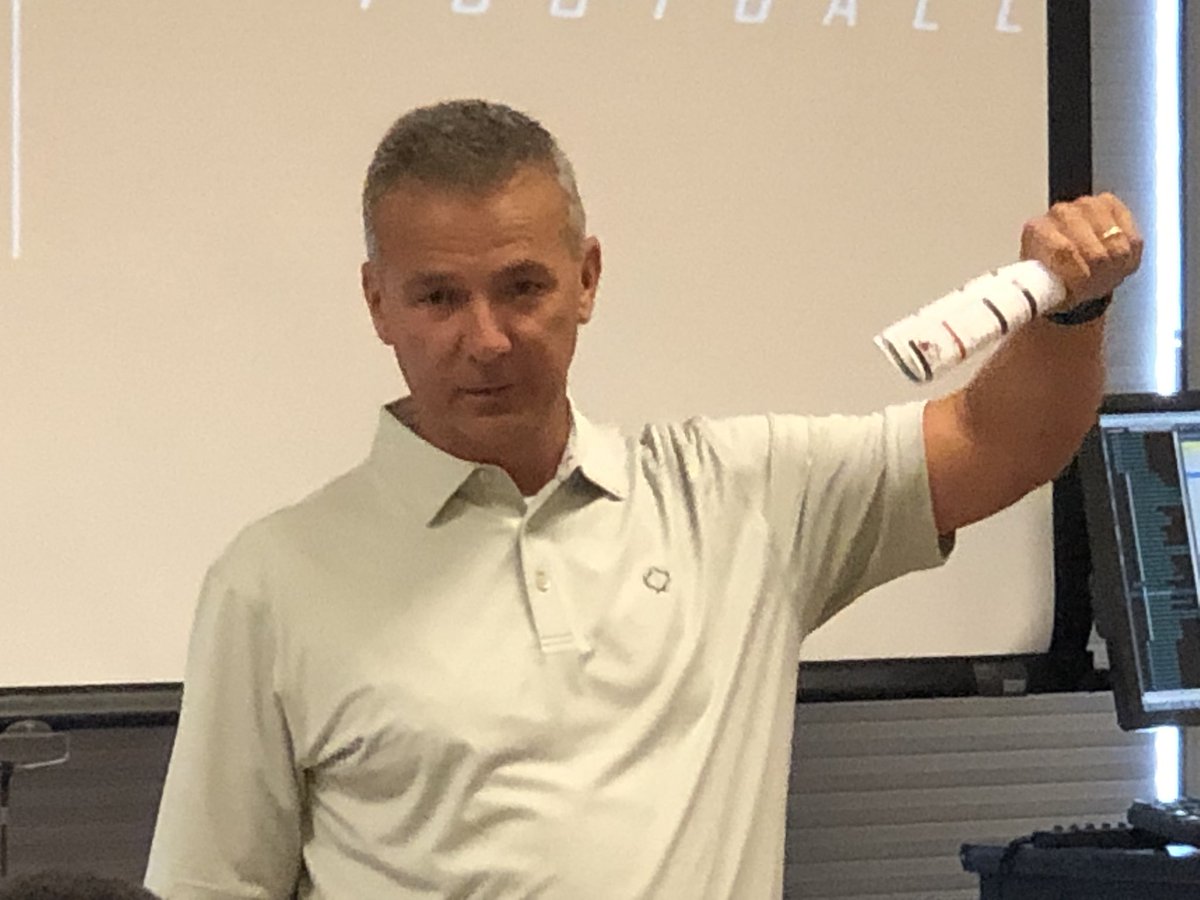 BG_Football's tweet photo. Thrilled to have Coach Urban Meyer back at Bowling Green to speak to the team this morning. We are proud to be the launching spot for his head coaching career. 

#RelentlessEffort // #AyZiggy https://t.co/omOZO5Gt5Y