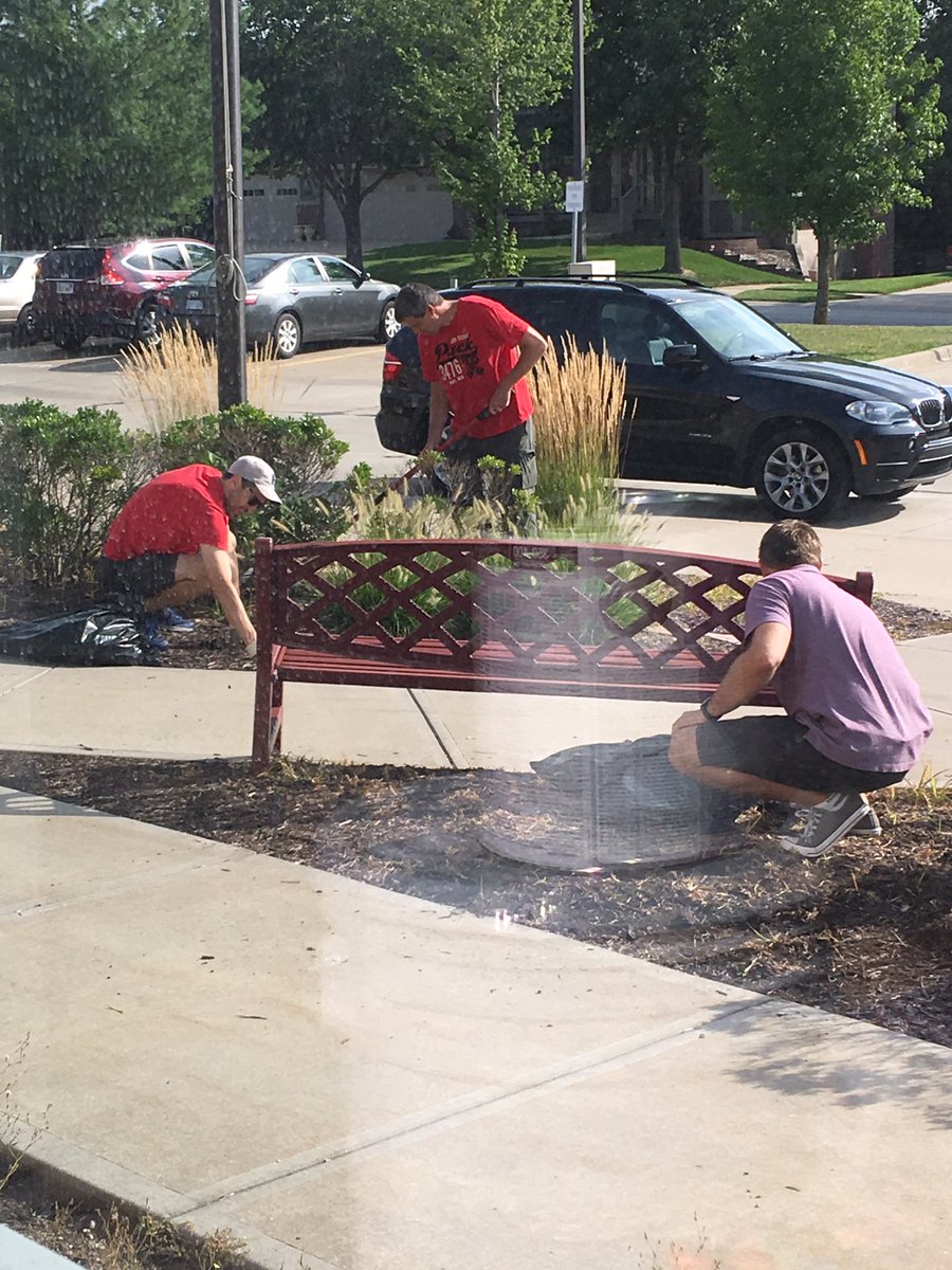 hes_austin's tweet photo. Here is how the Harmony community comes together to get our building ready for the first day! Thank you Scouts! You are the best! https://t.co/Yn2DBOISS8