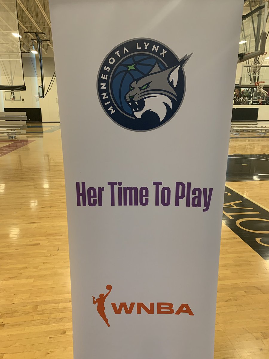 The gym is rocking <a href="/UrbanVentures/">Urban Ventures</a> this morning with @WolvesLynxAcad Her Time To Play Camp!