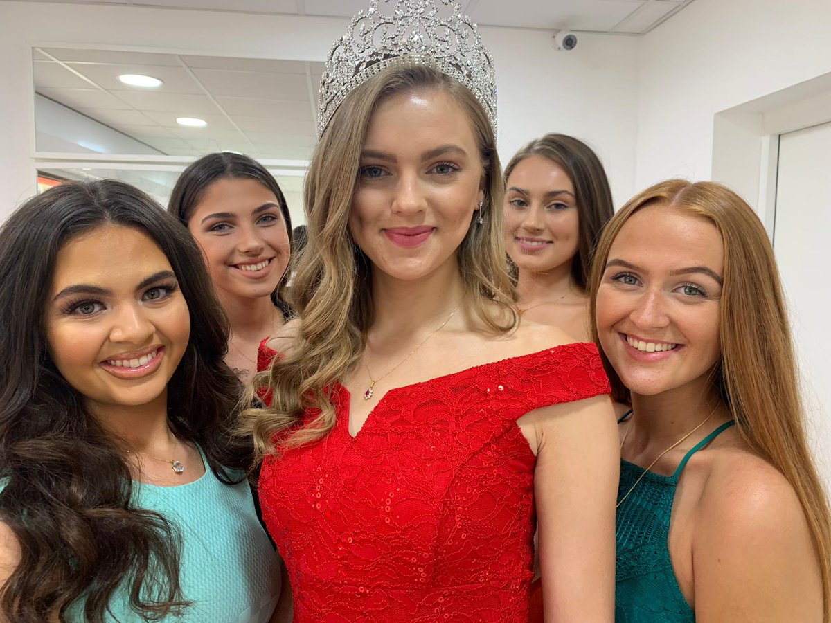 CardiffDiamonds's tweet photo. @MissWales2019 popped by with some finalists to try on some diamonds and gemstones which are available on our website
https://t.co/xxuD8rT04g
#dimaonds #cardiff #wales #misswales #jewellery https://t.co/SmHv8XpVjR