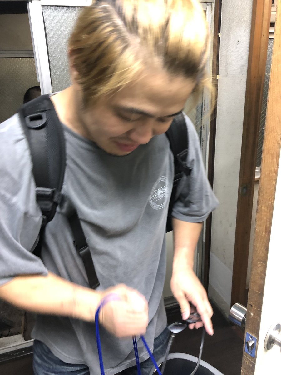 guyzguyzguyz's tweet photo. 再掲載。盗撮。 https://t.co/DQ9aHbqYJt