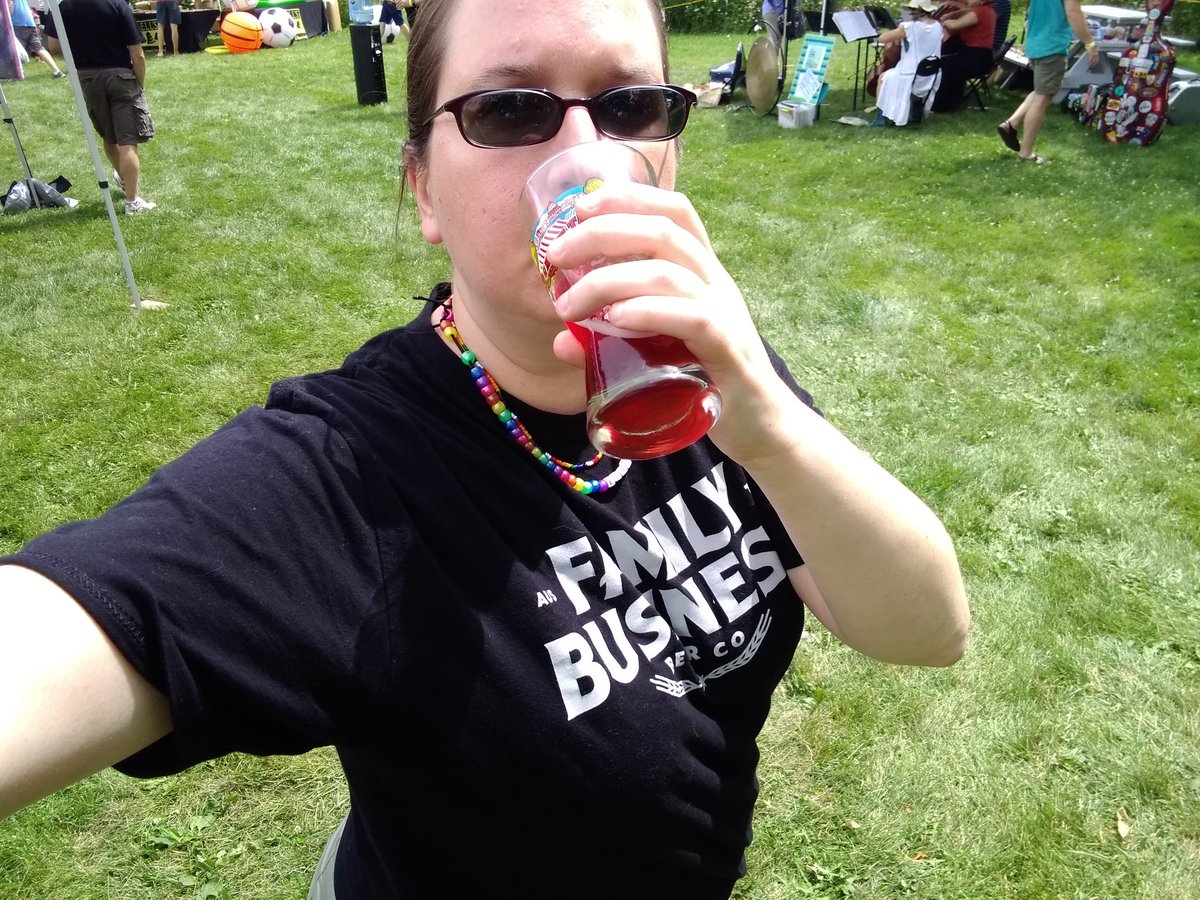 Reppin' @TheFamilyBeer at #GreatTasteoftheMidwest!