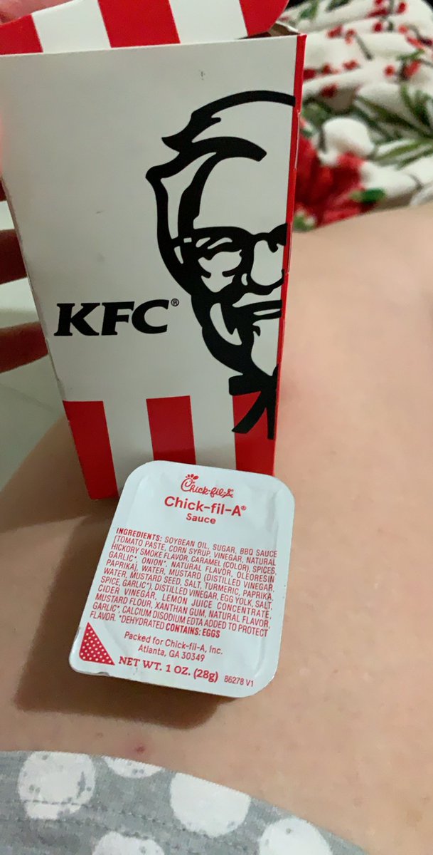 Mermaid_Jess89's tweet photo. Blessing the chicken with the Lords Sauce. @ChickfilA @kfc #thankfulforfriendswhomailmeCFAsauce https://t.co/sY8HvYqS4Z