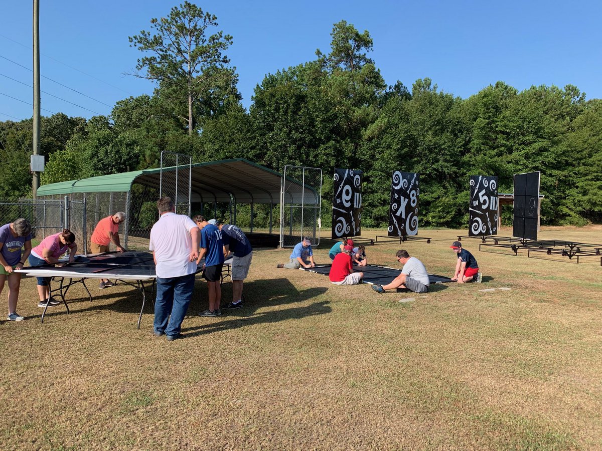OakMountainBand's tweet photo. Our truck dawgs are working hard this morning to assemble our back drops for the band. We canβt wait to see them! πβ°π#araceagainsttime #halftime2019 https://t.co/yqgY5ickMx
