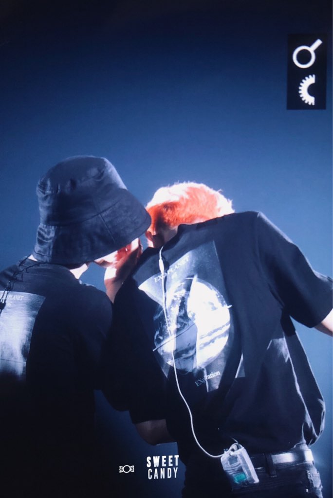 SweetCandy_pcy's tweet photo. 190810 EXOPLANET #5  #찬열
이 둘이 비밀이 많아요? ㅋㅋㅋㅋㅋㅋ
너무 귀여워ㅠㅠㅠㅠ
 #EXO #CHANYEOL ⁠#엑소  #EXO_SC  #Whatalife #朴燦烈 https://t.co/wNHC86deoZ