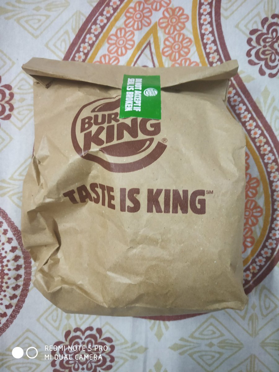 JogenderAjay's tweet photo. Charged Rs 35(Rs 29 + Rs 6 Taxes) for an envelop and a paper napkin in the name of Restaurant Handling charges. #Swiggy #Fakediscount #consumerrights @jagograhakjago @swiggy_in @SwiggyCares https://t.co/CFj7eV1XED