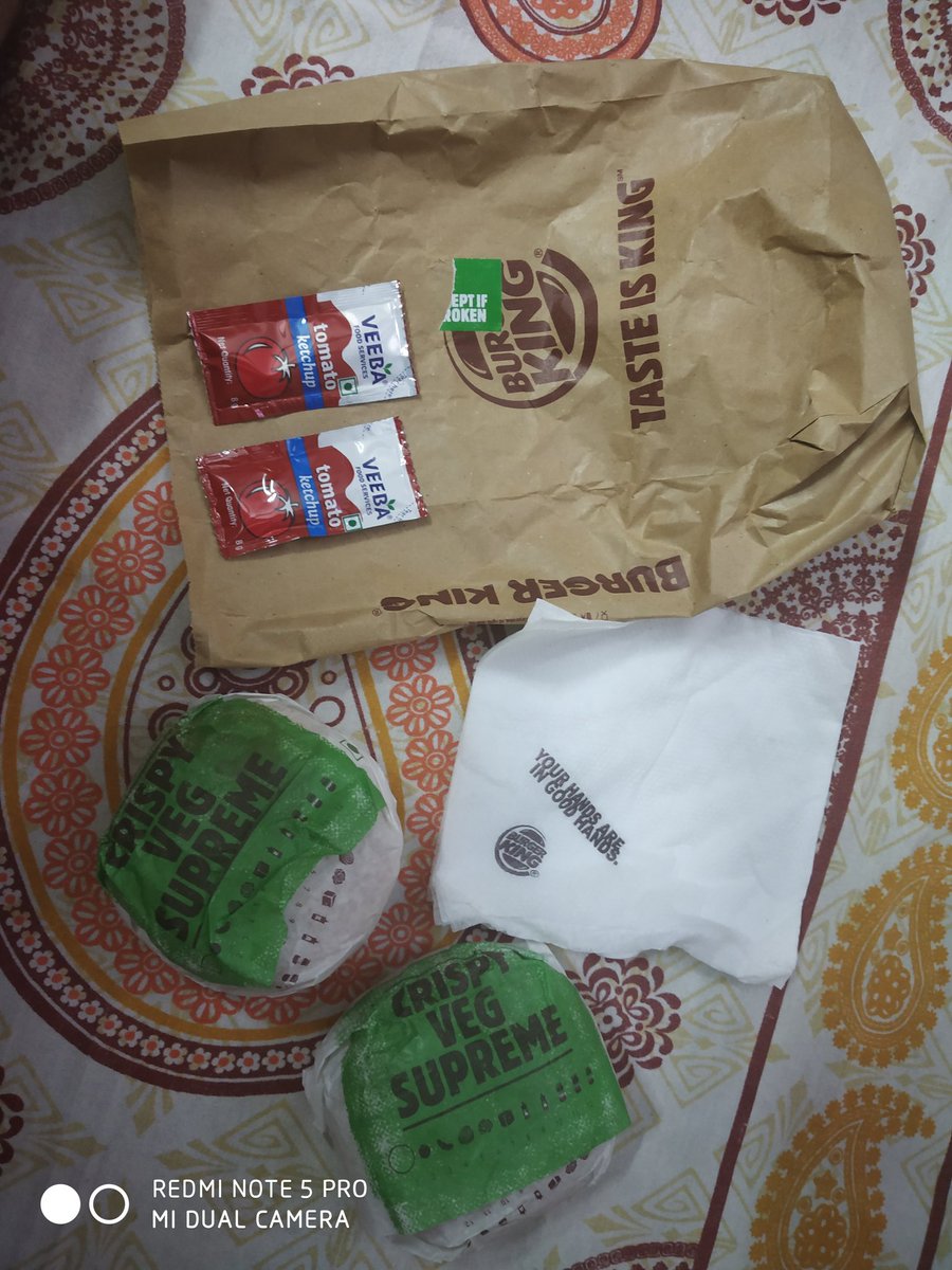 JogenderAjay's tweet photo. Charged Rs 35(Rs 29 + Rs 6 Taxes) for an envelop and a paper napkin in the name of Restaurant Handling charges. #Swiggy #Fakediscount #consumerrights @jagograhakjago @swiggy_in @SwiggyCares https://t.co/CFj7eV1XED
