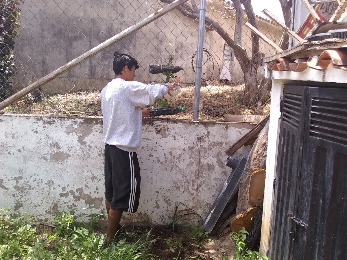 L.N.DonAlfonsoSuárez (@ln_daspotrero) on Twitter photo Plan escuelas abiertas por la paz @MPPEDUCACION <a href="/SalaTachirazet/">SalaTáchiraMPPE</a> <a href="/charlychaves/">Charly Rojas Chaves</a> @psuvaristobulo <a href="/MBFTachira/">MBF TÁCHIRA</a> <a href="/FEVEEMVzla/">FEVEEM🇻🇪</a> <a href="/clbtachira/">Educ. Media General Táchira</a> <a href="/EduFronteraZET/">Coordinación Educación en Frontera Táchira</a> <a href="/divceup/">Comunidades ZET</a> <a href="/tachiraobe/">OBETáchira</a> <a href="/supervisionZET1/">SupervisionZET</a> Plan escuelas abiertas por la paz @MPPEDUCACION <a href="/SalaTachirazet/">SalaTáchiraMPPE</a> <a href="/charlychaves/">Charly Rojas Chaves</a> @psuvaristobulo <a href="/MBFTachira/">MBF TÁCHIRA</a> <a href="/FEVEEMVzla/">FEVEEM🇻🇪</a> <a href="/clbtachira/">Educ. Media General Táchira</a> <a href="/EduFronteraZET/">Coordinación Educación en Frontera Táchira</a> <a href="/divceup/">Comunidades ZET</a> <a href="/tachiraobe/">OBETáchira</a> <a href="/supervisionZET1/">SupervisionZET</a>