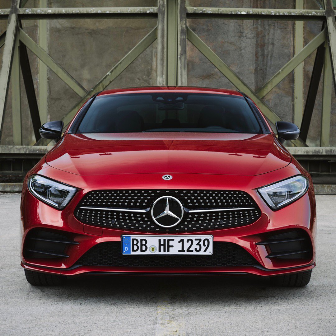 MercedesBenzGR's tweet photo. Το καθαρό σχήμα κι οι κομψές γραμμές δίνουν στη CLS μια διαχρονική εμφάνιση. Ρίξτε μια καλύτερη ματιά εδώ: https://t.co/r5tyXu4BYD. 👀⏰

📷 by Dennie Pfau &amp; Henrik Draak
#MBPhotoCredit #MBSocialCar https://t.co/EJXm5kHcGD
