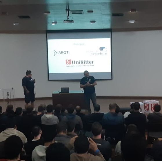 papodesysadmin's tweet photo. E dá-lhe eventos... nós do Papo de Sysadmin amamos isso tudo! Disseminar informações é aquilo que mais gostamos de fazer. Curte aí um pouquinho do que está sendo o DevOps Tour Porto Alegre.

Aprenda. Compartilhe. Evolua.

#papodesysadmin #eventos #devopstour #portoalegre https://t.co/yf3AUa8BnX