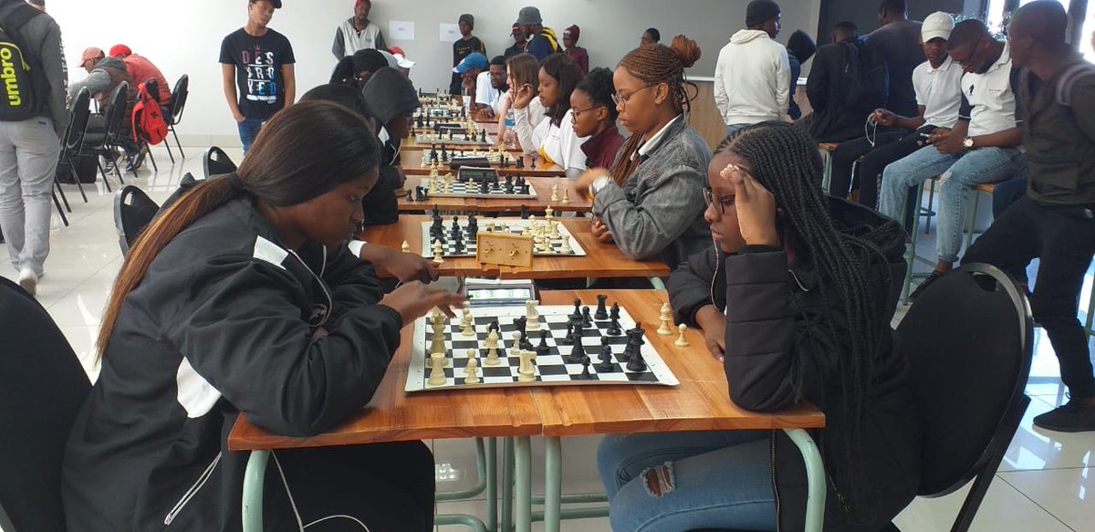MadibazNews1's tweet photo. Intervarsity Chess Results:
1. Madibaz: 24 pts
2. Rhodes: 16pts
3. FH: 12pts
4. WSU: 8pts
#ECIntervarsity https://t.co/rVh2qwElG0
