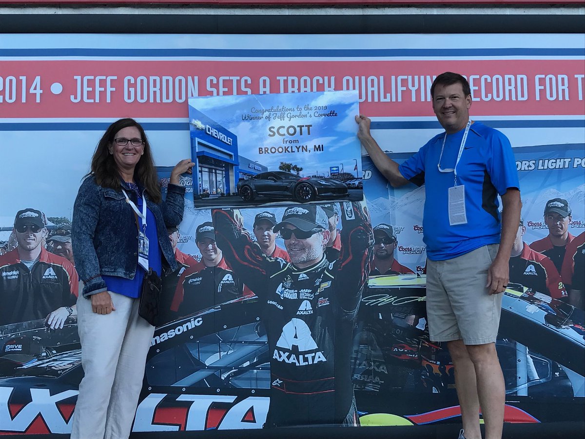 SFlow83's tweet image. ⁦@JeffGordonWeb⁩ Enjoying the day at MIS, can’t wait to get the car and celebrate $1 Million for Pediatric Cancer Research