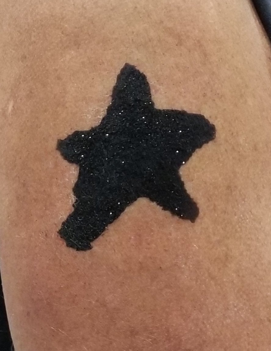 ReedLetters's tweet photo. Our new @mediamonarchy temporary #TwoWeekInk tattoo for @SodaCityCon! ⭐ #BecomeTheMedia https://t.co/yypIfwXtak