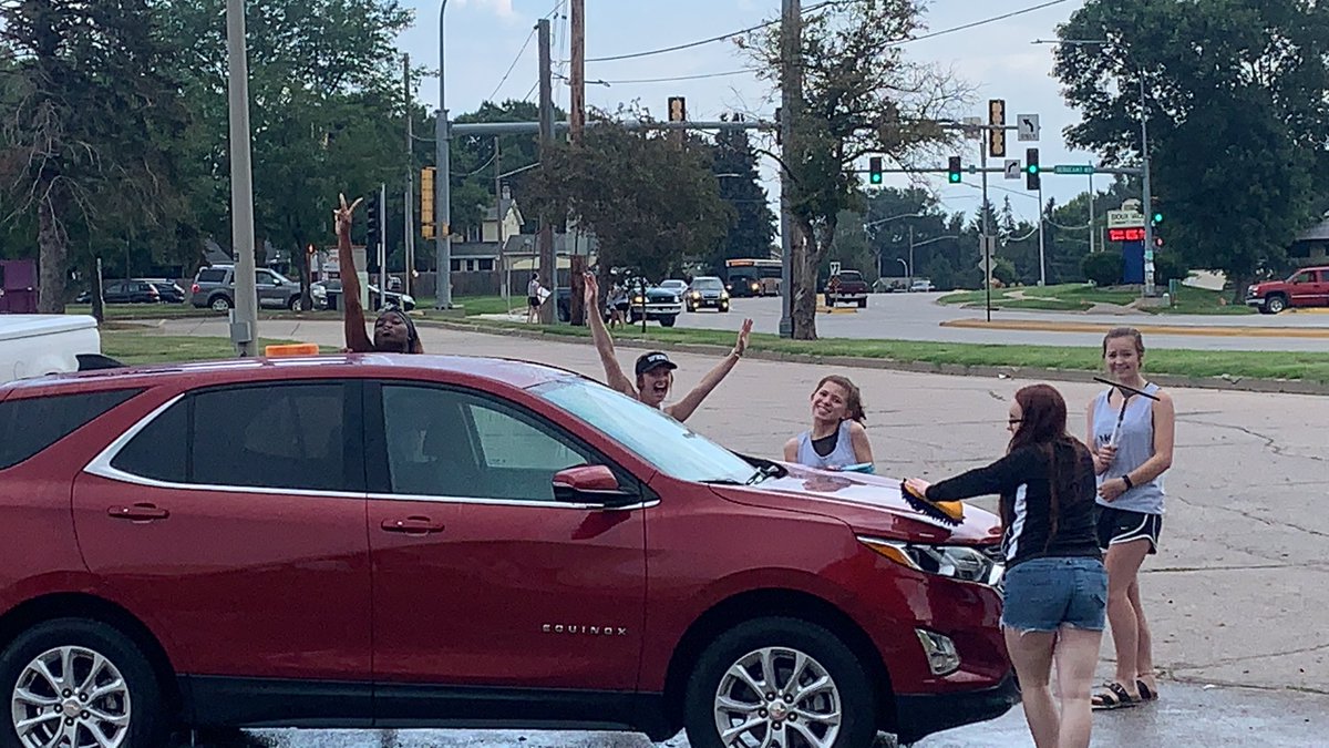 SCWHSDanceTeam's tweet photo. Today’s the day!! Come on down to get your Car Washed! ✌🏼From 9am-4pm ! At Hyvee in Singing Hills at 4500 Sergeant Rd, Sioux City, IA!!! Get your shopping down and get your car squeaky cleaned while supporting the WHS Dancers! 💃 https://t.co/MU2nq5rqX2