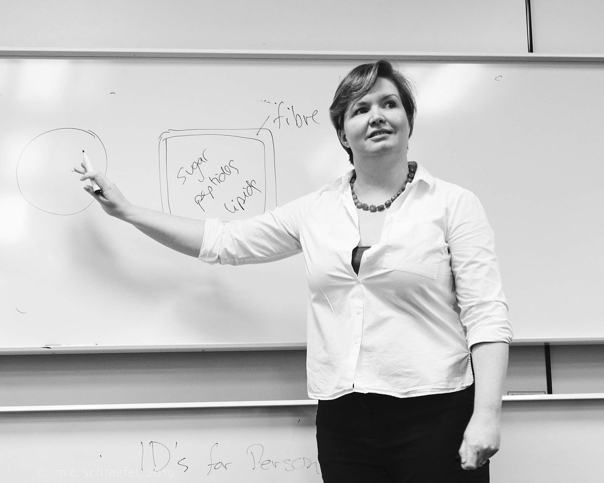 mcphoo's tweet photo. thank you so much to @DrCEChilds for leading FOOD day of the #inbodiedInteraction Summer School (https://t.co/VKsJIUbF9O) it was AWESOME https://t.co/S2IjxuGKfh