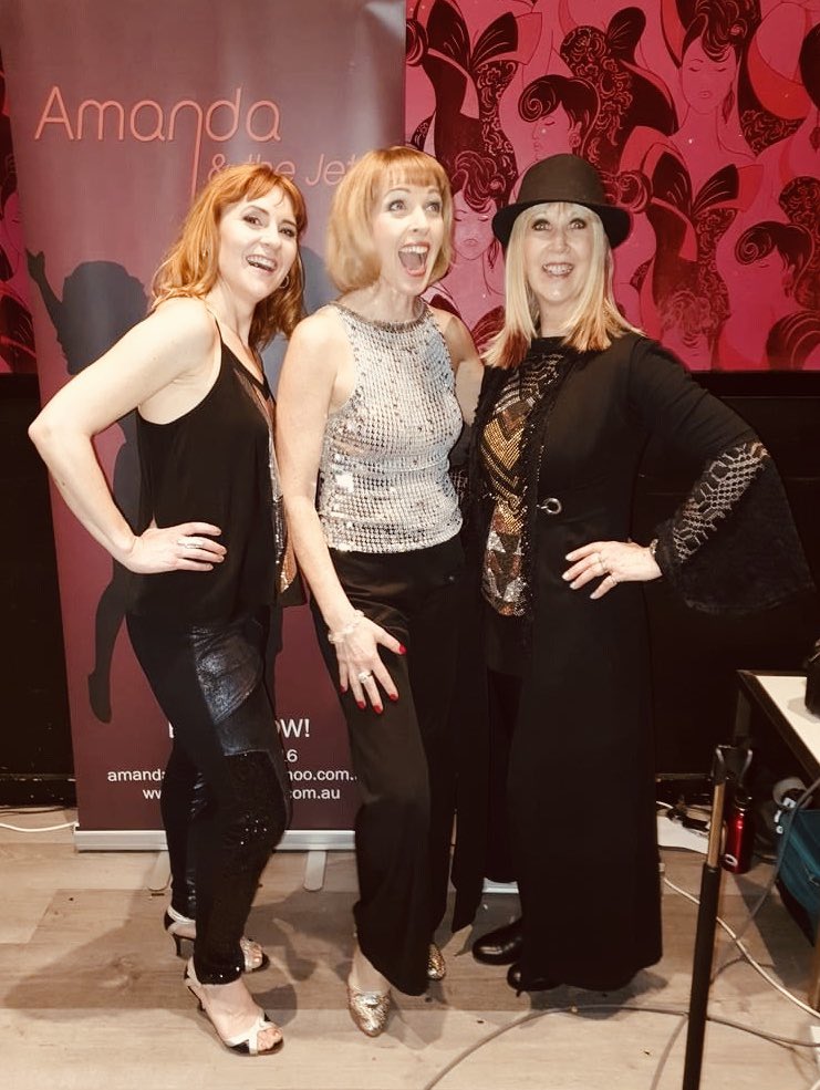 dorinamorelli's tweet photo. Fab gig tonight! Amanda &amp; the Jets! @HotelBarkly https://t.co/Z5GfFyoa6e