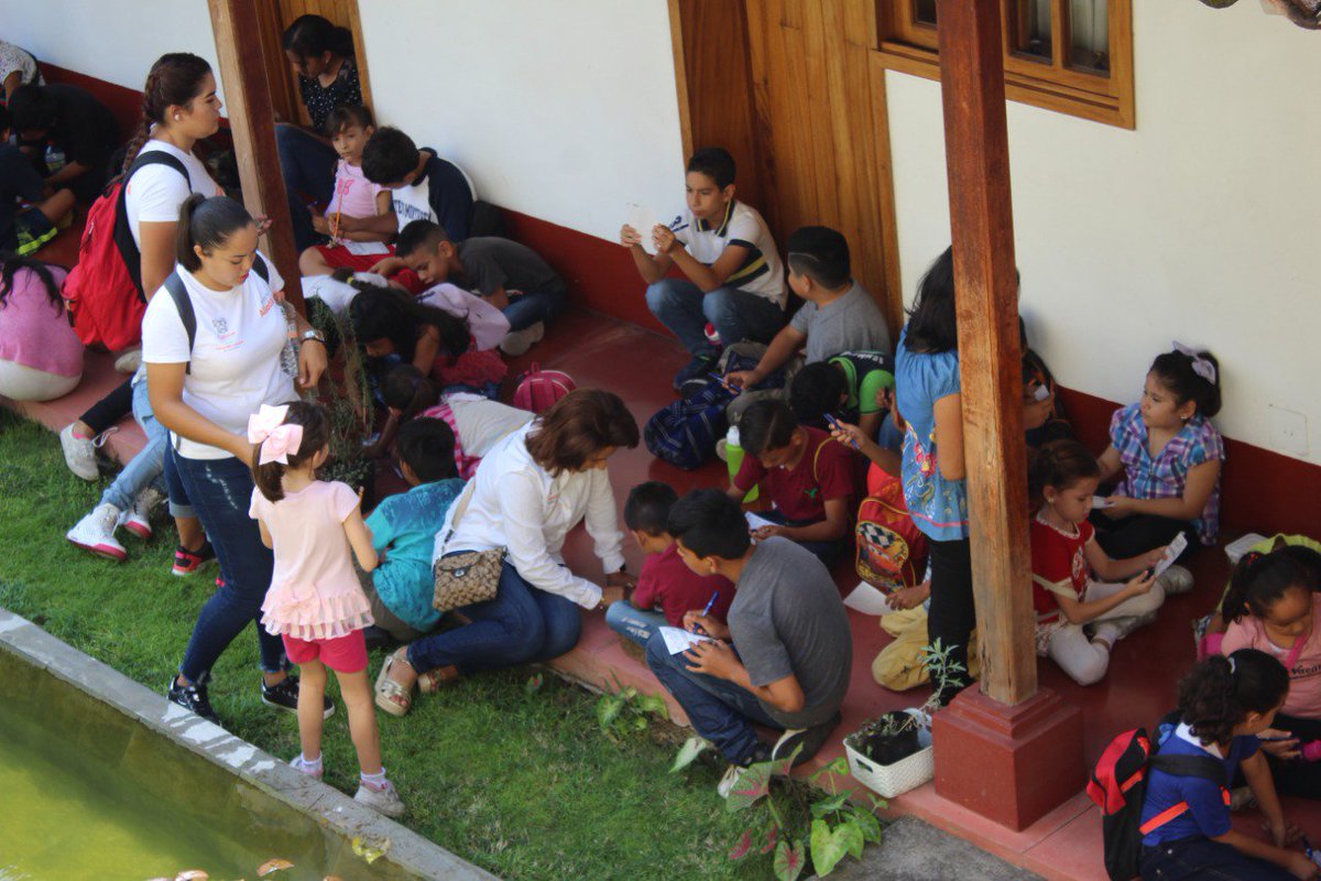TuAliad's tweet photo. En el Archivo Histórico del municipio de Colima, 100 niñas y niños usuarios de las #CEDECOS, conocen la Historia de Colima y la Cápsula del Tiempo.
#YoSoyTúAliad@
#ConfiemosEnColima #SíHayUnCamino https://t.co/BnwQgTSvvJ