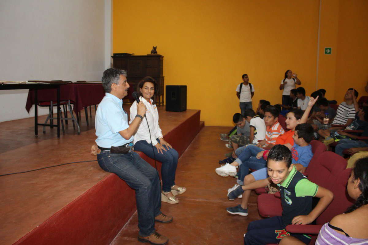 TuAliad's tweet photo. En el Archivo Histórico del municipio de Colima, 100 niñas y niños usuarios de las #CEDECOS, conocen la Historia de Colima y la Cápsula del Tiempo.
#YoSoyTúAliad@
#ConfiemosEnColima #SíHayUnCamino https://t.co/BnwQgTSvvJ