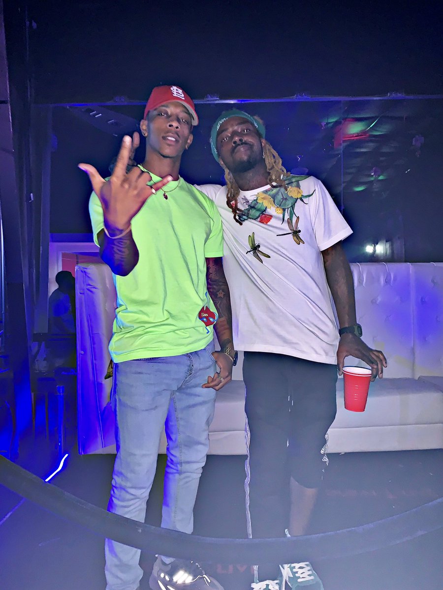 DJDrizzy_'s tweet photo. Met @strapdafool Lastnight 1/3 of Travis Porter ✊🏽 Bruh this was major dawg. Grew up on Travis Porter & Bruh Pulled thru @clubdreamsofraleigh & had ME (@djdrizzy_ ) play his music for em 🔥🔥🔥🔥🔥🔥🔥 MAJOR!
#TheDrizzyExperience #Legends https://t.co/60Si9oxtvt