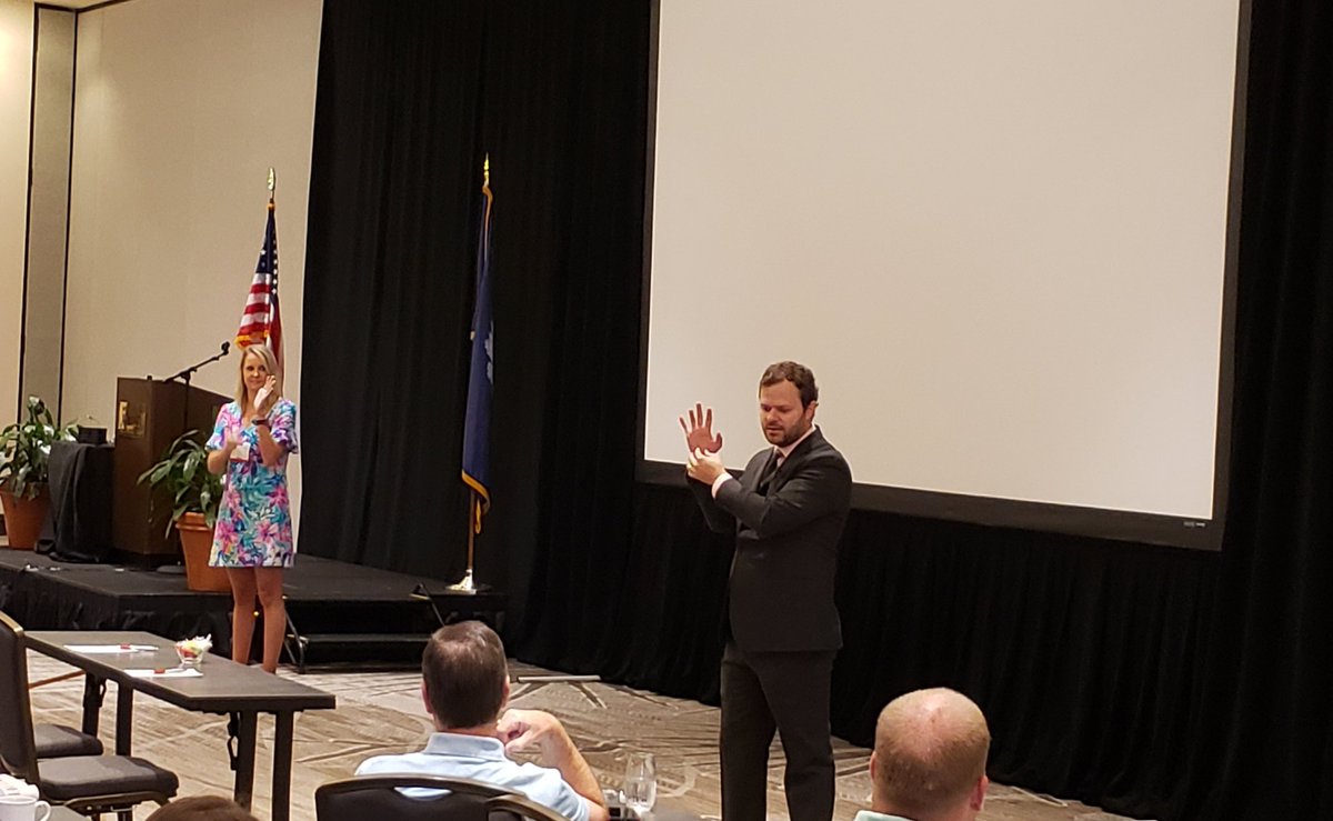 IIABSC's tweet image. IIABSC #scyoungagents conference speaker &amp;amp; comedy mind reader  Sean Bott kicks off his Courage to Connect session with a magic mentalist connection feat. #WhoDoYouLove #connectionmattersmost #myrtlebeach