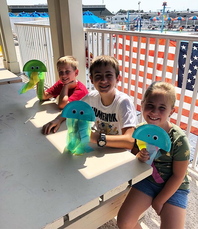 MBTravelPark's tweet photo. We had a blast at the craft this morning! Make sure you stay up to date on all of the fun. ‼️You DO NOT want to miss out‼️•
•
•
•
•
#myrtlebeach #mbtp #familyfun #crafttime #summerfun #myrtlebeachfun https://t.co/gBm5RSEpTf https://t.co/AFRDZwDnIQ