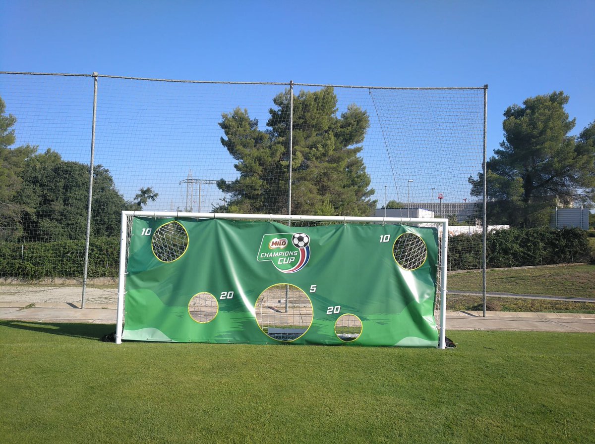 ThreeFootball's tweet photo. Gracias a @UP2YOUSPORTS por dejarnos participar en la Milo Champions CUP que se disputó en Barcelona y participaron 10 combinados de equipos de países diferentes fue un orgullo realizar el evento
#Threefootbal y #Up2youSports sinónimo de éxito #MiloChampionsCup #Nestle #futtoc https://t.co/WpHqZUYtD9