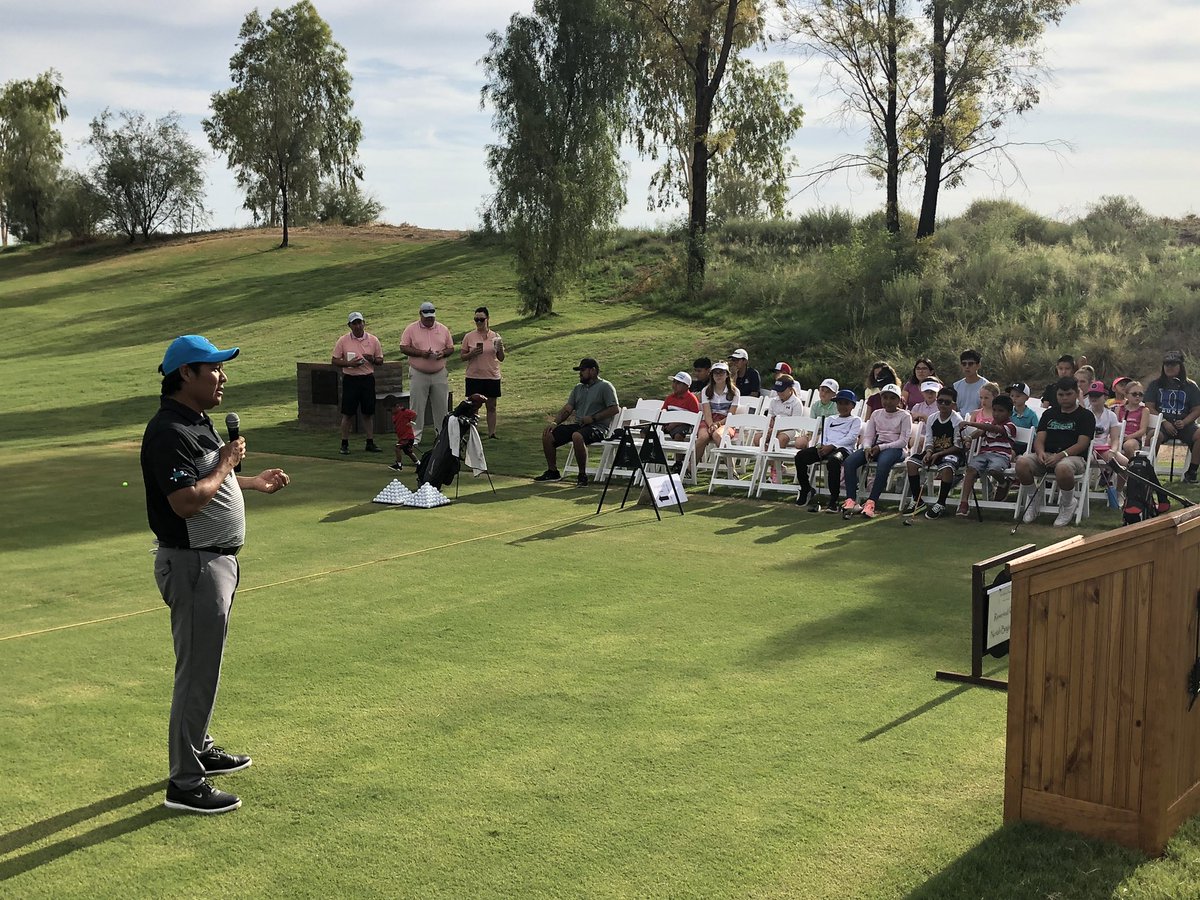 krisstrauss's tweet photo. Lots happening at @AkChin_SoDunes today. @NotahBegay3 here, conducting junior clinics, adult clinics &amp; more. #GrowTheGame #Golf @Troon https://t.co/O8BZGo3Opl