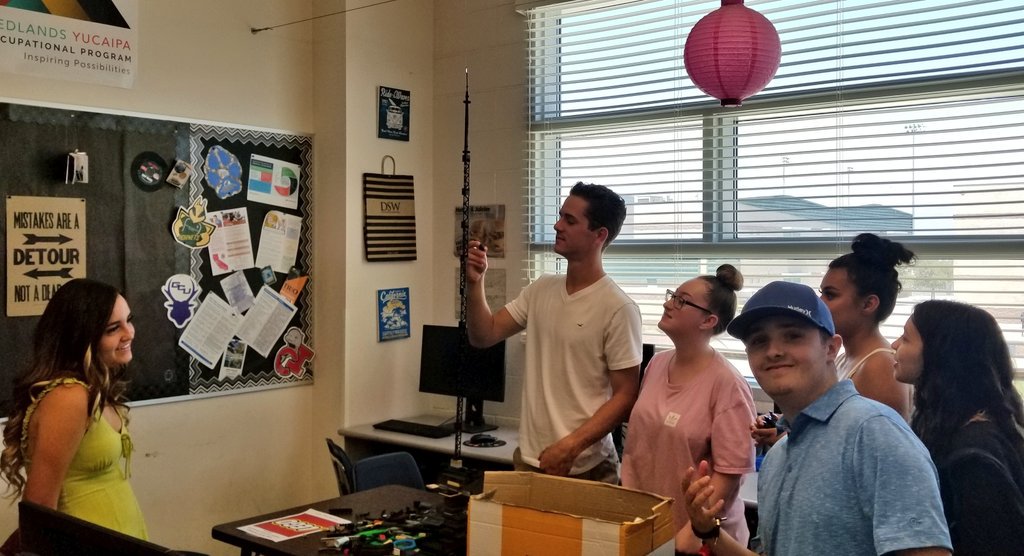 GTHSGraphics's tweet photo. What a great start to the new school year in the Graphic Design class @GrandTerraceHS. Working on collaboration, communication &amp; creativity with design team challenges. #teambuilding
@CRYROP @CRYROP_DonnaR @ARTSGTHS1 @ColtonJUSD https://t.co/YRaNmehIGh