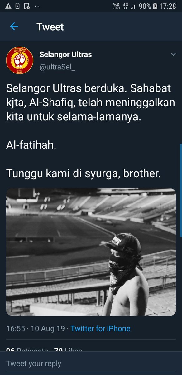 NaimYoi's tweet photo. Tenang lah kau disana sahabat  Al Shafiq semoga roh ditempat dikalangan orang2 beriman 

#welostbravefighter
#LengkukHijauBerduka https://t.co/DiFiVHmopV