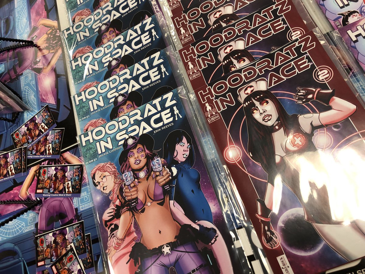 hoodratzinspace's tweet photo. All set up for DAY ONE of #Dallascomicshow Fantasy Festival! LetsGO! #Comics #makecomics #comicbook #comicart #promotecomics #supportcomics #patreon #DCS #DCS2019 #DCSFF #DCSFF2019 #erikreevesart #hoodratzinspace ⭐️⭐️⭐️⭐️⭐️ https://t.co/lJfRmaC8vA