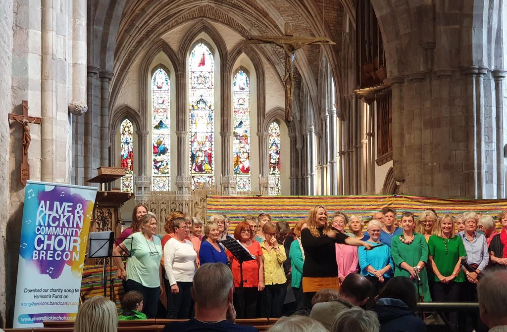 WmPowell2021's tweet photo. Wonderful to see @BreconCathedral transformed into a magical @BreconFringe venue. Personal highlights @AKChoirBrecon @ToriahF &amp;  @TheBigFibbers. Great range of artistes &amp; genuine community participation - congratulations to all the volunteers who make it possible #BreconFringe 🎸 https://t.co/O8gLyIQRHX