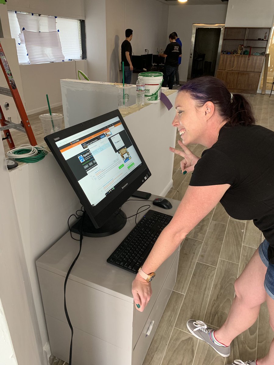 StudentACES's tweet photo. THANK YOU @tirekingdom and TBC Corporation for your dedication to The Student ACES Center and our students. We appreciate your help getting the computer lab setup. #tirekingdom #tksa #tbccorp #thesac #studentaces #acechampions https://t.co/7HsyZW2Yb9